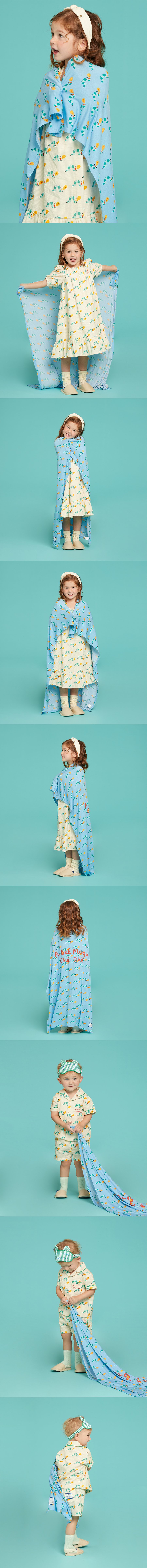 Light blue salut tencel blanket 모델컷